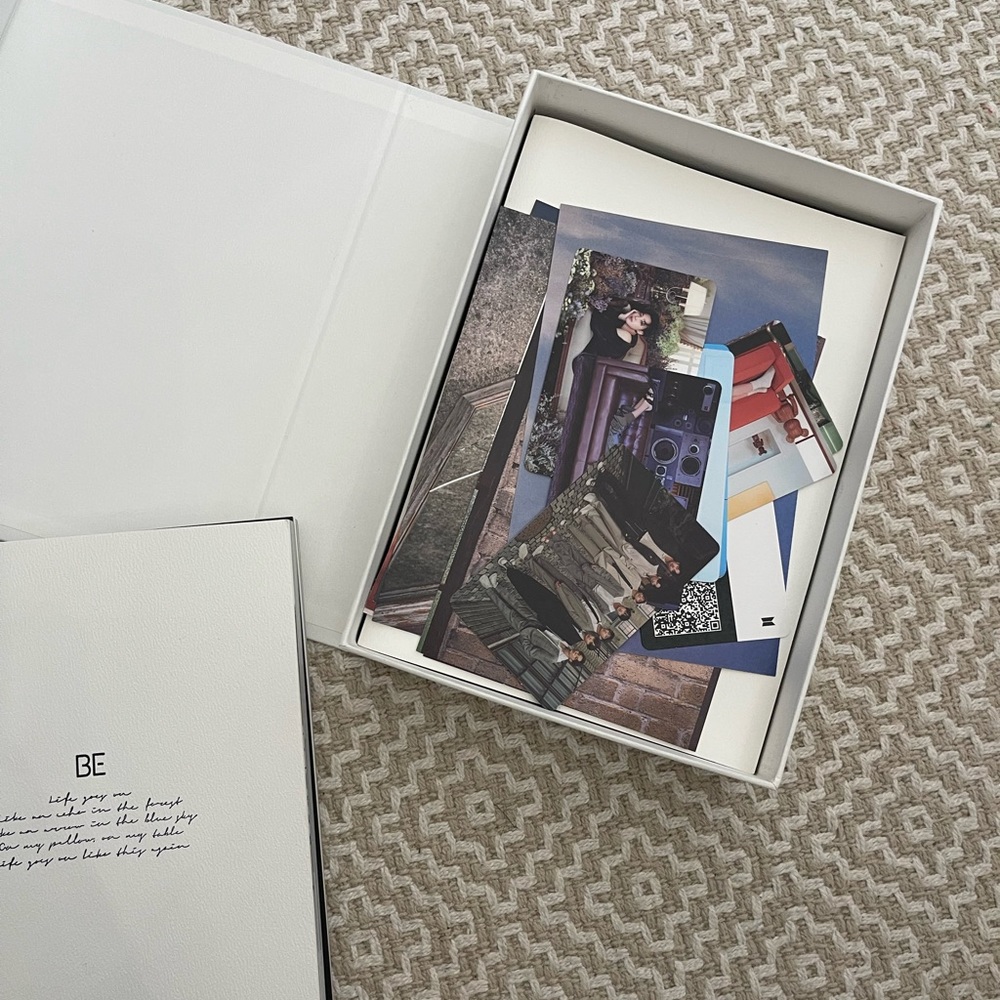 BTS BE album - Picture 2 of 7